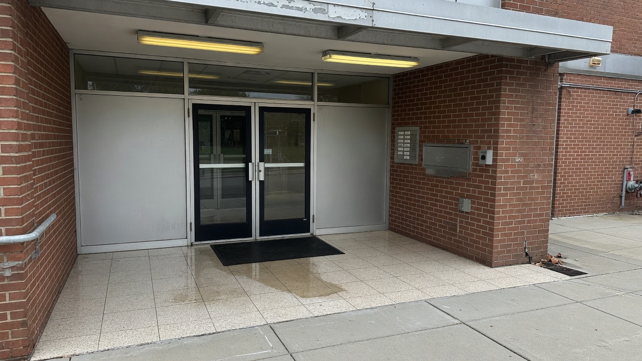 Gastonia office building entry after commercial cleaning